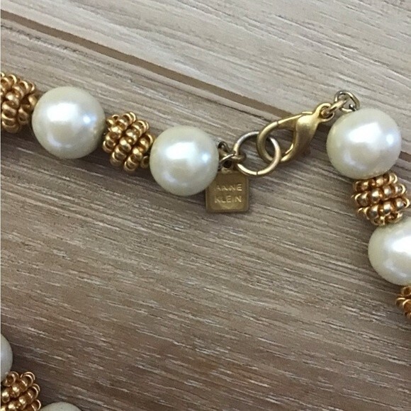 Vintage Ann Klein Glass Pearl Gold Tone Necklace. Signed - Picture 3 of 4